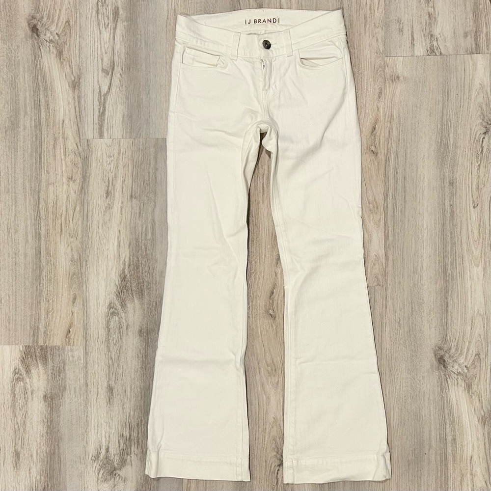 J Brand Petite Heartbreaker White Denim Low Rise Cotton Boot Cut Jeans Size 26”